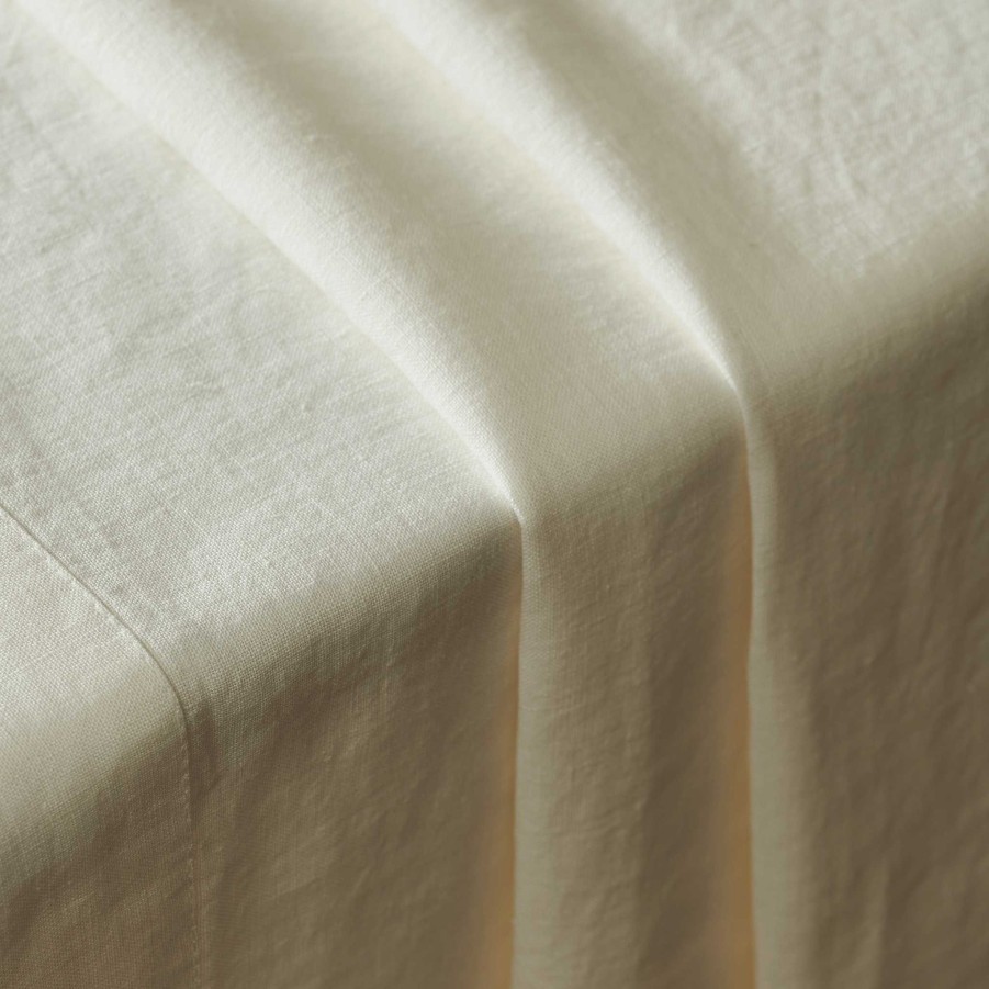 Neptune Emily Linen Tablecloth Hot